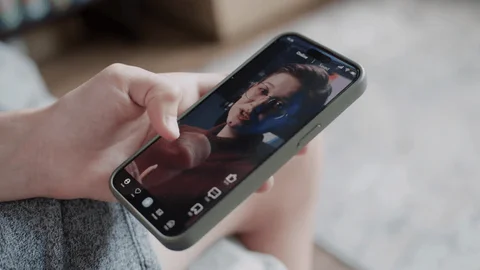 Is Your Short-Form Video Habit Quietly Rewiring Your Brain? New Research on Short-Form Videos and Focus