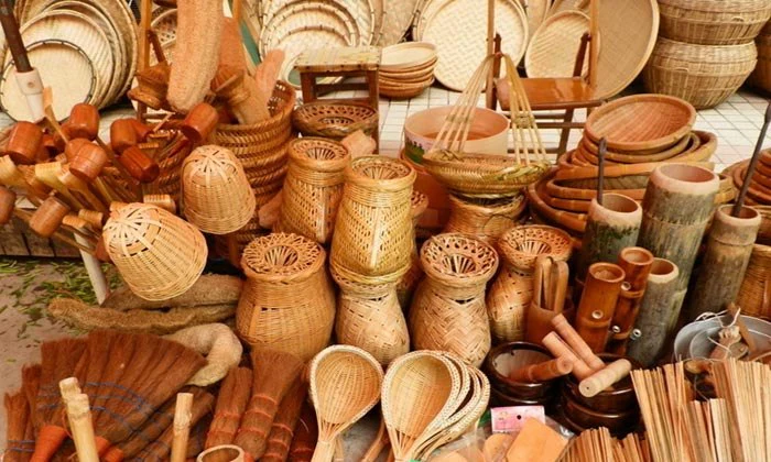 Beyond Bags: Can Sri Lanka Embrace Sustainable Alternatives to Everyday Plastics?