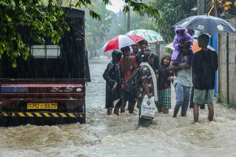 Sri Lanka Faces Severe Weather Emergency as Cyclone Ditwah Intensifies