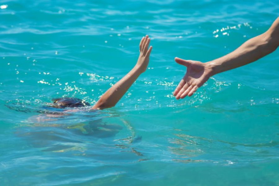 How Can Sri Lankans Avoid Deadly Road Accidents and Water Drownings During Holidays?
